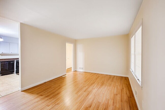 Foto del edificio - 2889 White Oak Dr