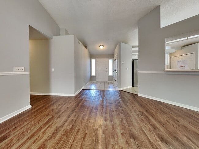 Building Photo - 315 Springfield Ct