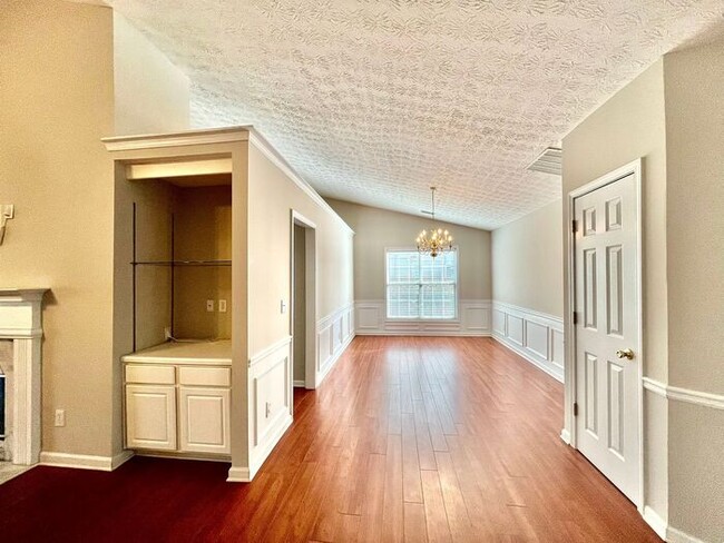 Building Photo - 1410 Highland Farm Dr