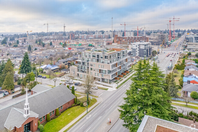 Building Photo - Coco Oakridge