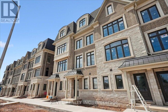 Building Photo - 2150-2150 Trafalgar Rd