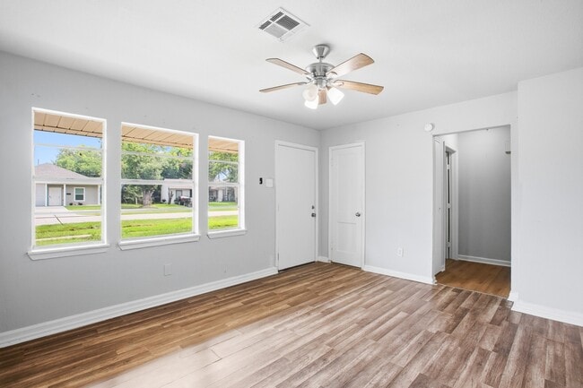 Building Photo - 5326 Doulton Dr