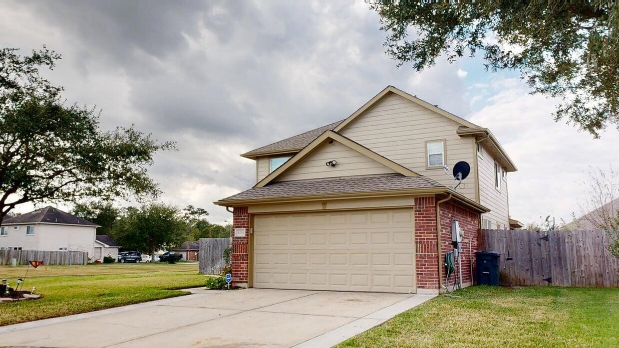 Foto principal - 9503 Deep Valley Dr
