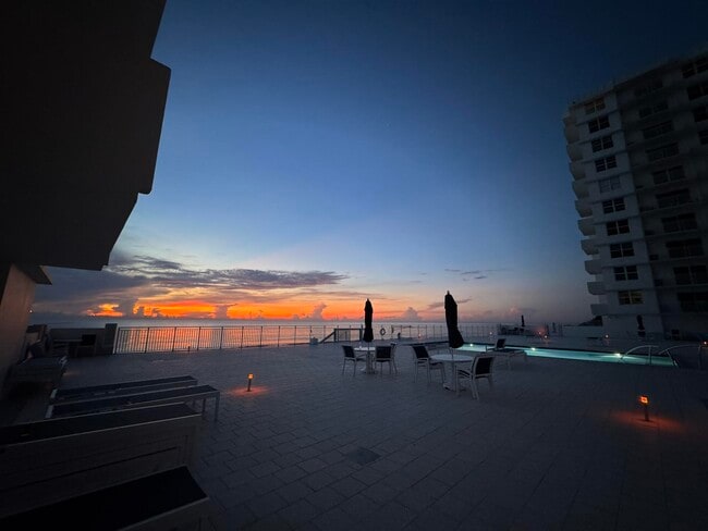 Building Photo - 4505 S Ocean Blvd