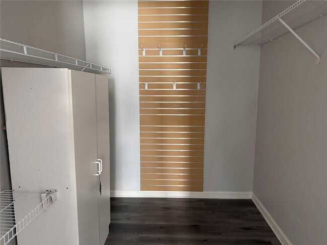 Building Photo - 3383 Hamilton Mill Rd