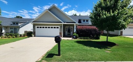 Building Photo - 102 Mcleod Dr