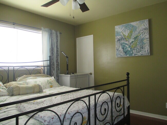 Bedroom (1) - 15419 Cimarron Ave