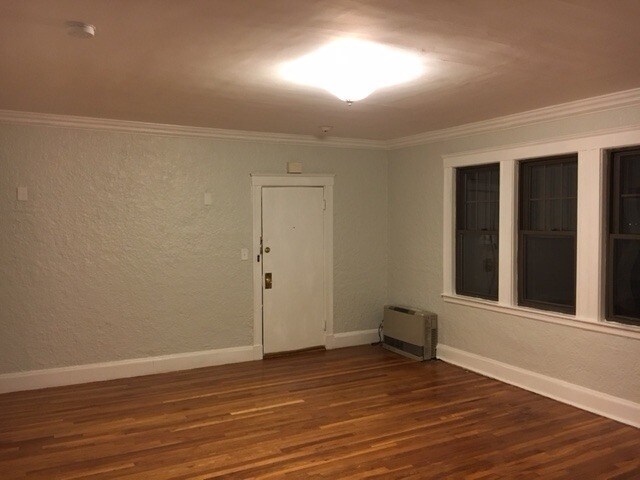 Foto del edificio - 720-740 Winthrop Avenue