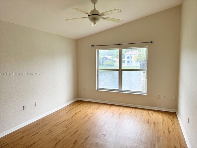 Foto del edificio - 5430 NW 50th Ct
