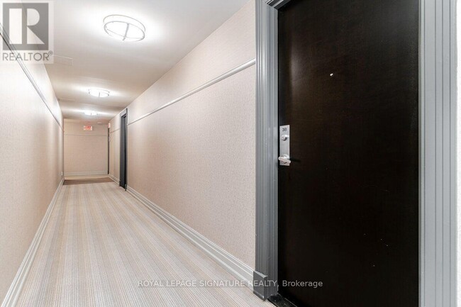 Building Photo - 388 Prince of Wales Dr