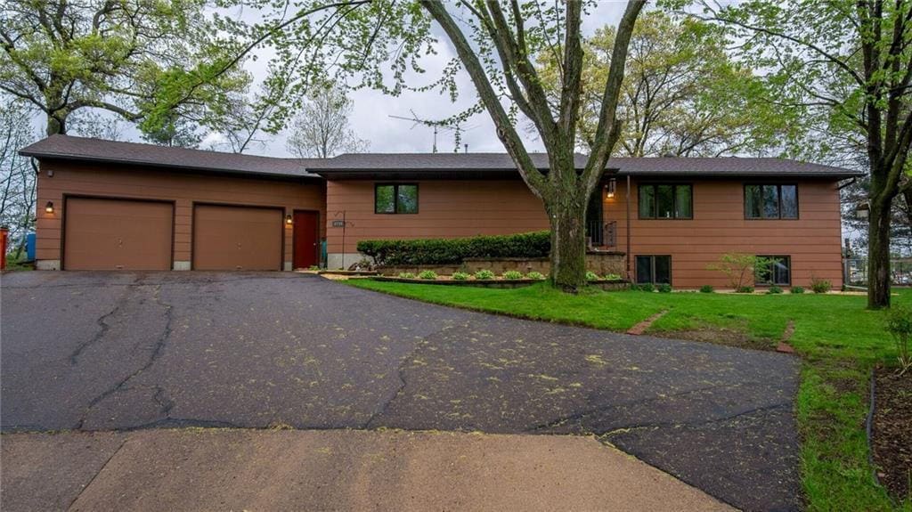 Primary Photo - Spacious 4-Bedroom Home with Fenced Yard, ...