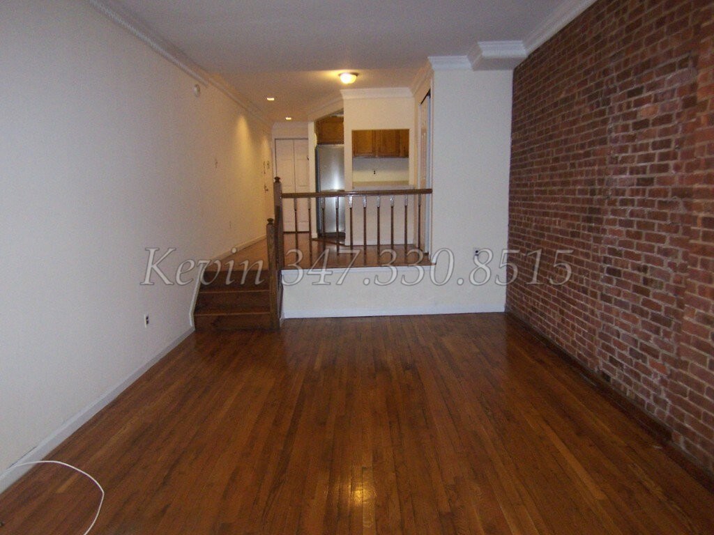 Primary Photo - 351 Amsterdam Ave