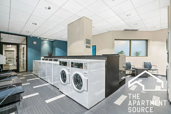 Foto del edificio - 1130 N Dearborn St