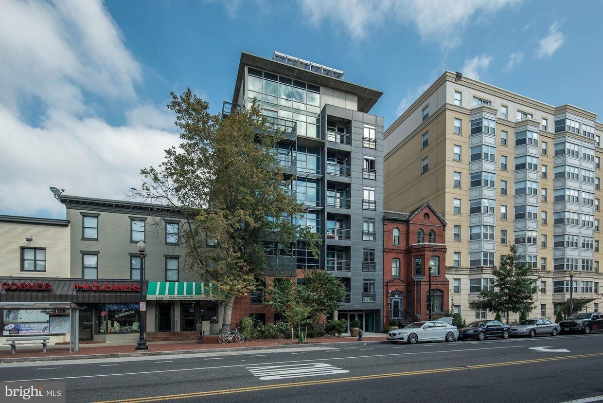 Foto principal - 1125 11th St NW
