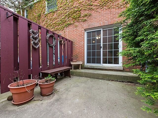 Foto del edificio - 2112 Rugen Rd