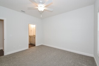 1074 Walker Point Way - SQFT 1153 - 006-photo-main-bedroom-12802048 - Walker Point