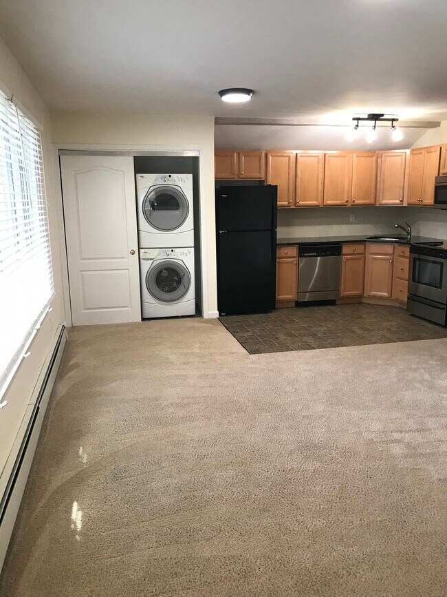 Washer/dryer - 86 The Promenade