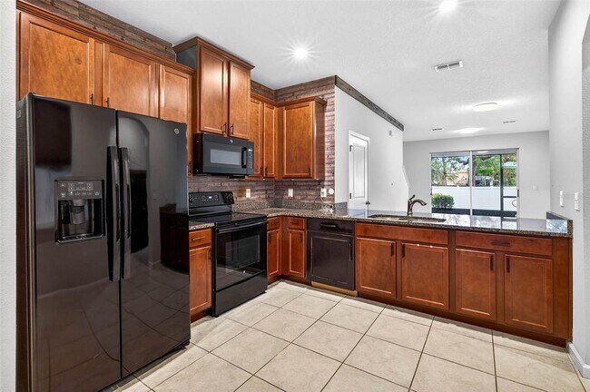 Foto del edificio - 2140 Laceflower Dr