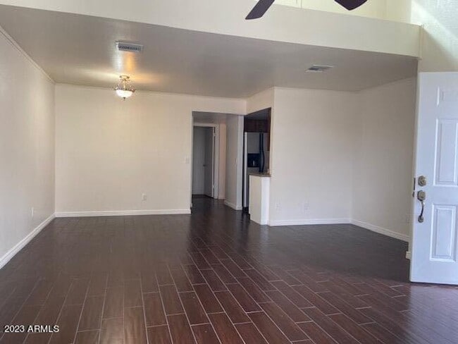 Building Photo - 2 bedroom @ 47th Ave & Olive