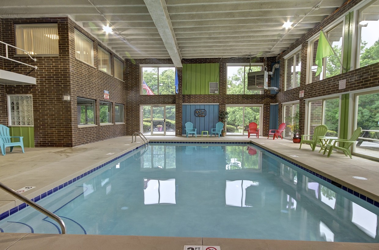 Indoor Pool - Ridgewood House