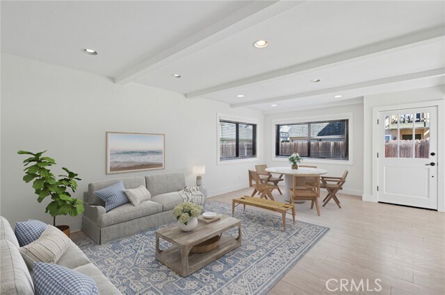 Foto del edificio - 2048 Garden Ln