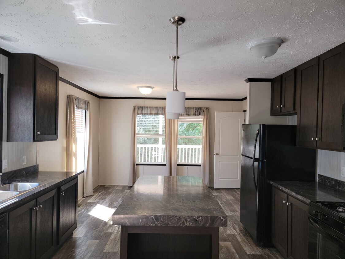 143 Apollo Ave, Flushing, MI 48433 House Rental in Flushing, MI