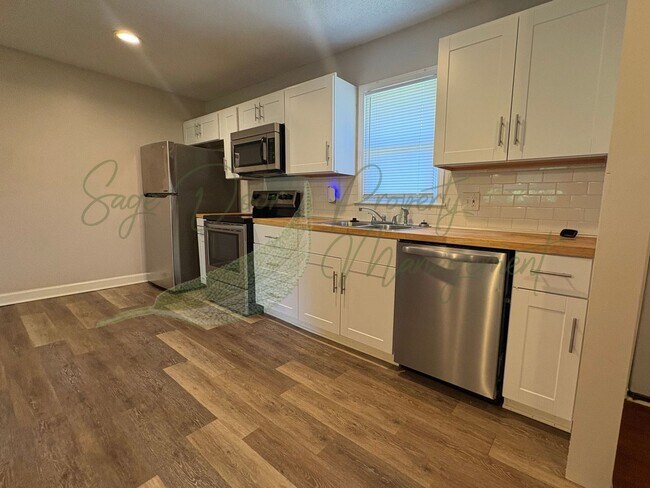 Foto del edificio - SINLGE FAMILY HOME IN RAYTOWN!!!