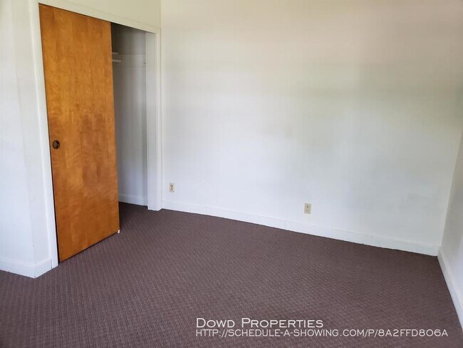 Building Photo - 805 E Chestnut St