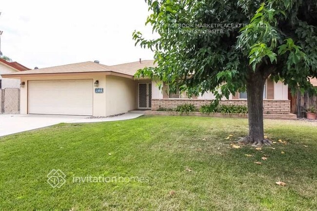 Building Photo - 41797 Royal Palm Dr