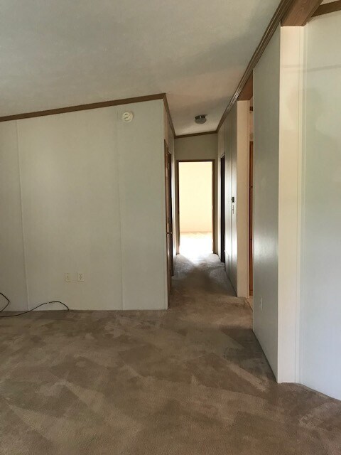 Building Photo - 24 Stoneridge Ln