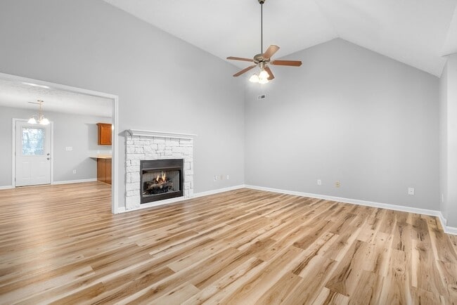 Building Photo - 1626 Autumn Dr