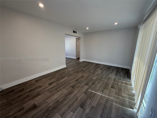 Foto del edificio - 837 SE 12th 837