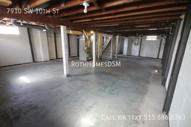Foto del edificio - 7910 SW 10th St