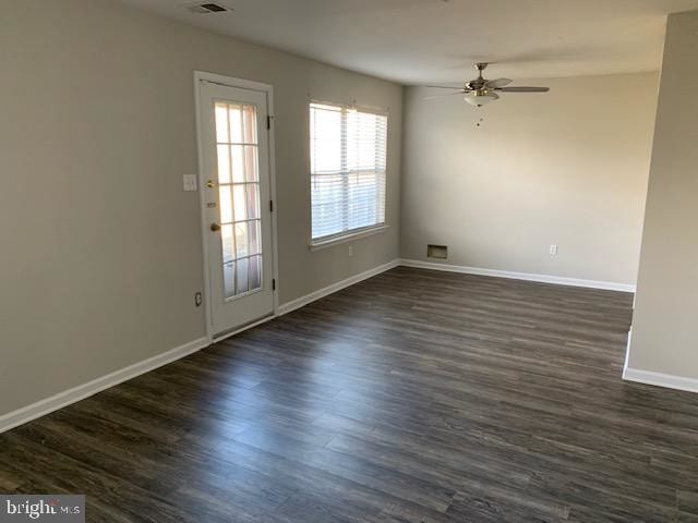 Building Photo - 1123 Meadows Dr