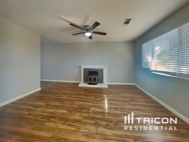 Building Photo - 816 Spoonbill Ln