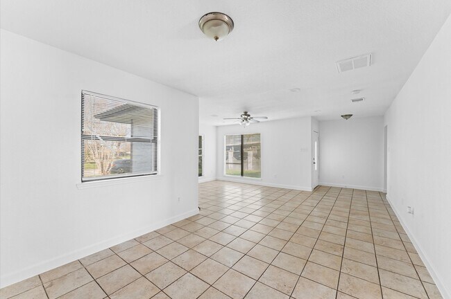 Foto del edificio - 5326 Newkirk Ln