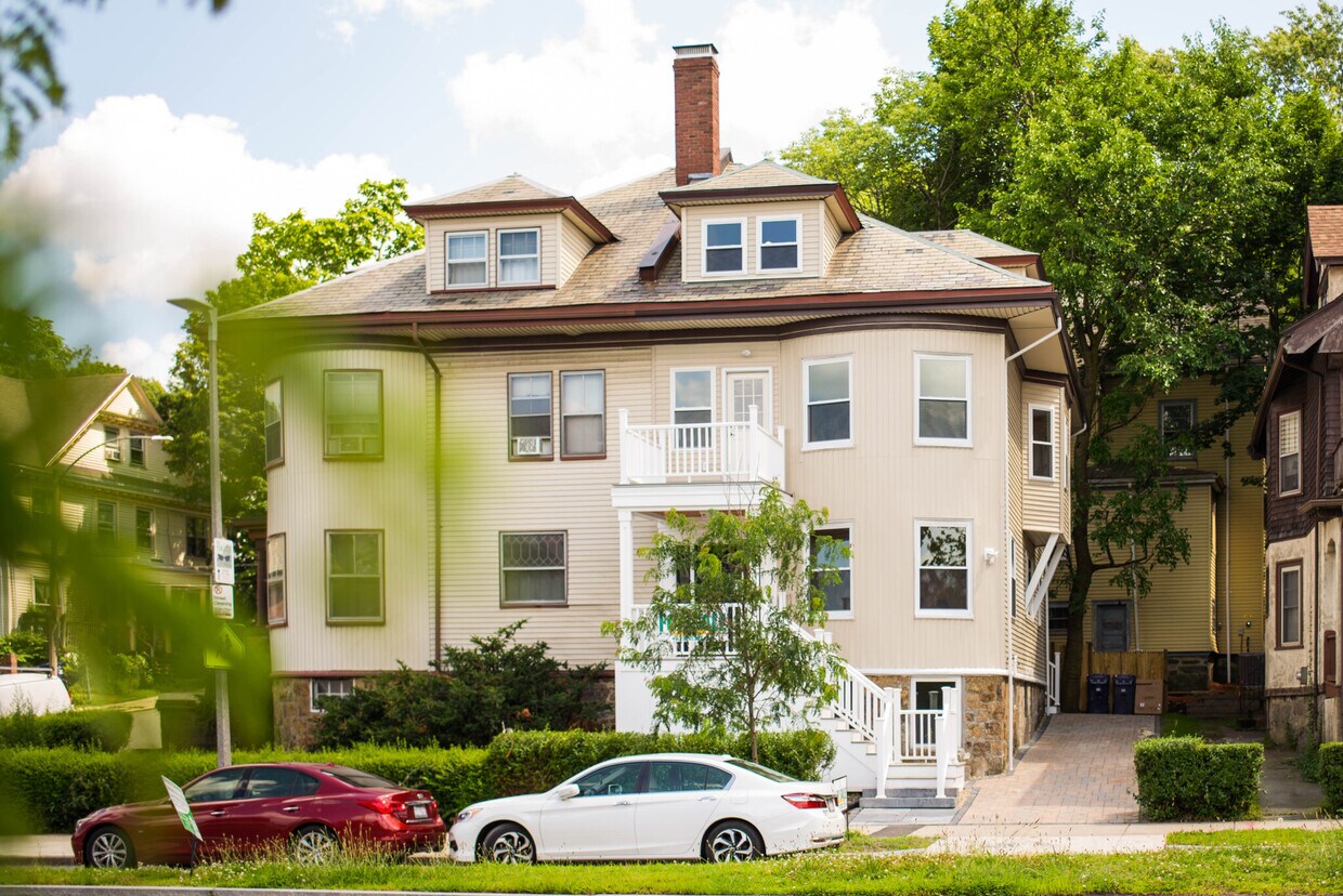 Foto principal - 624 Cambridge St