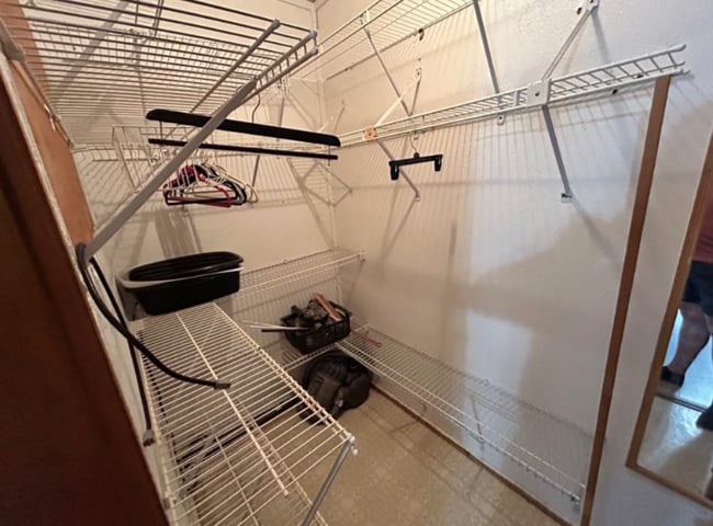 Building Photo - 2886 Rex Dr