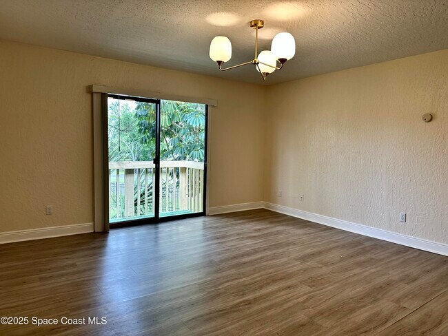 Building Photo - 2190 Forest Knoll Dr NE