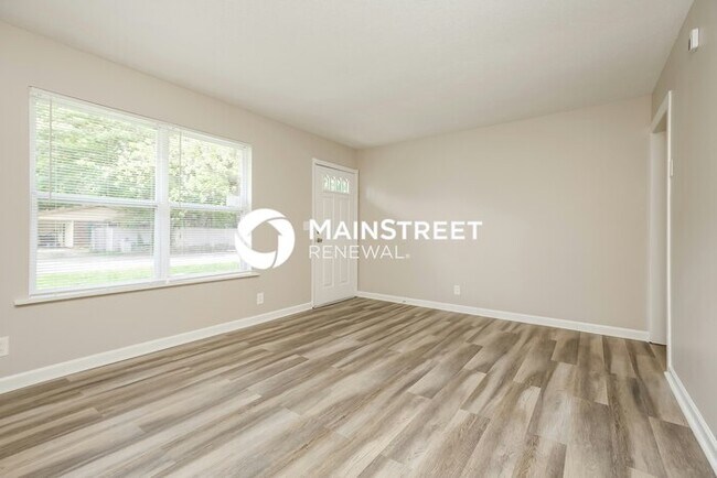 Foto del edificio - 3 Bedroom Pet-Friendly Home in MURFREESBORO, TN with Main Street Renewal