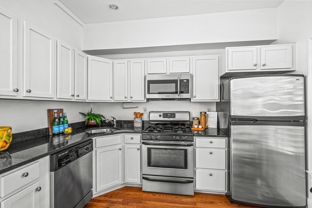 Primary Photo - 304 W 3rd St