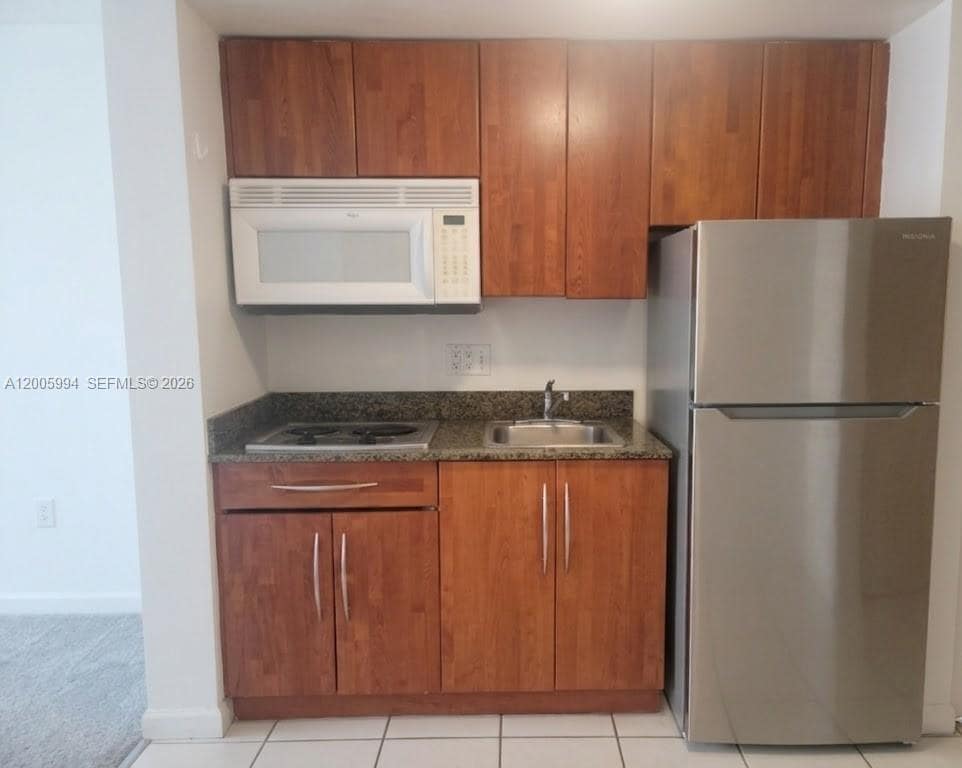 Building Photo - 1200 Brickell Bay Dr