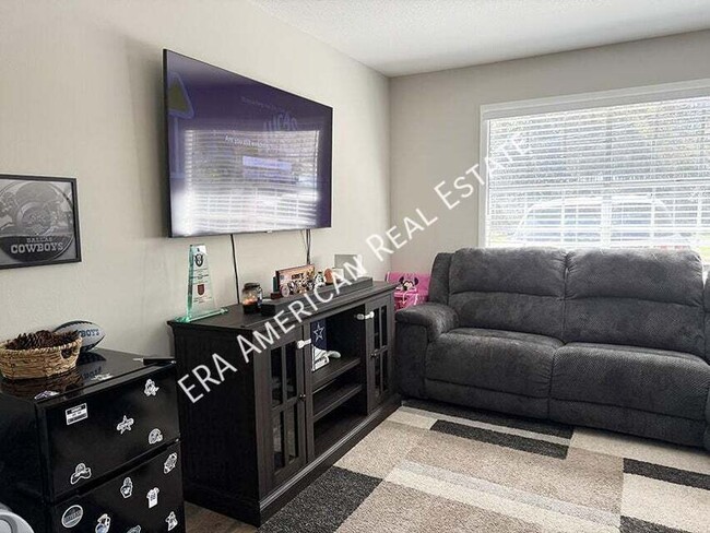 Foto del edificio - 2937 Sholtz Ave