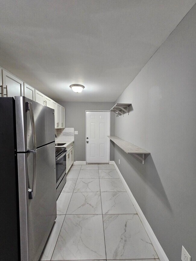 Foto del edificio - 933 W 7th St