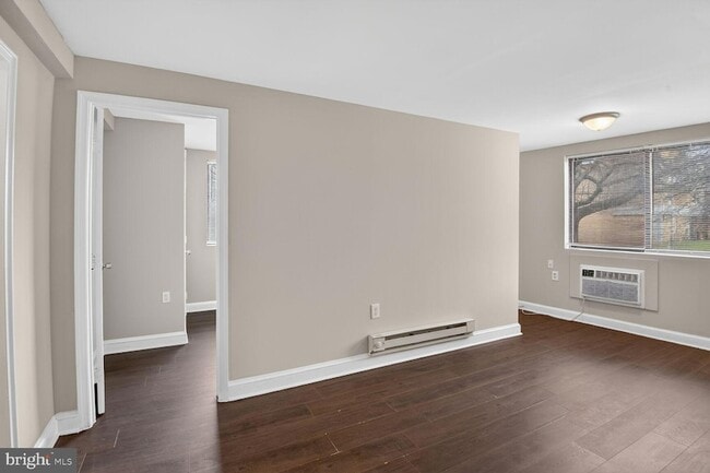 Building Photo - 4430 Martin Luther King Jr Ave SW