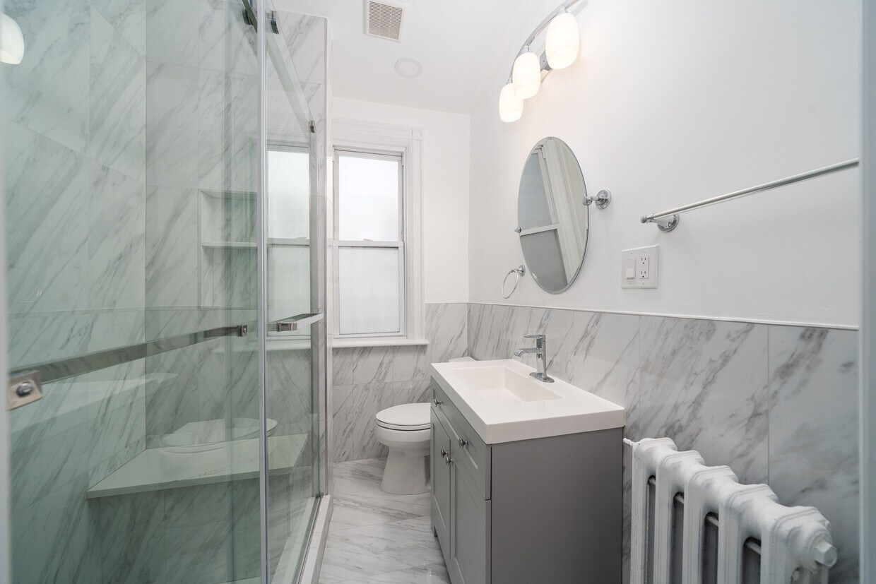 Foto principal - 128 Oak St
