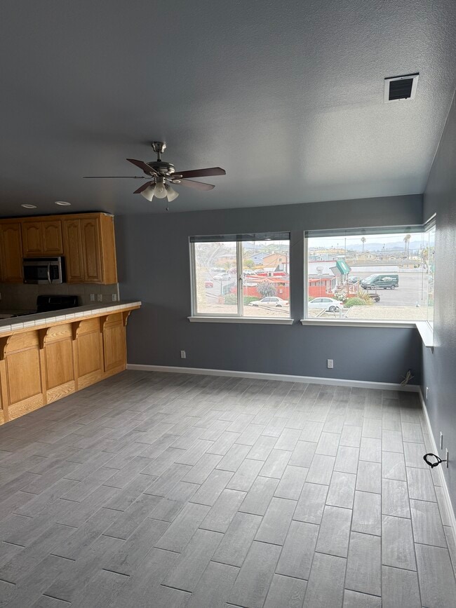 Building Photo - 2716 Main St