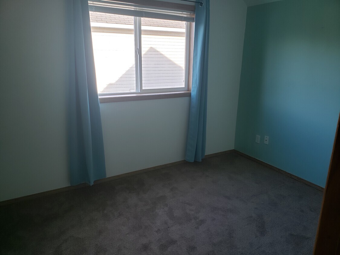 1330 N Creekside Ln, Newberg, OR 97132 House Rental in Newberg, OR