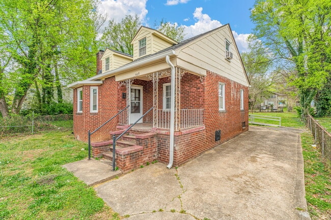 Photo - 1609 Dunbar St House