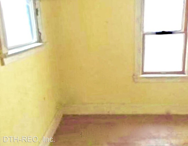 Foto del edificio - 4 br, 2 bath House - 9704  Reno Ave.